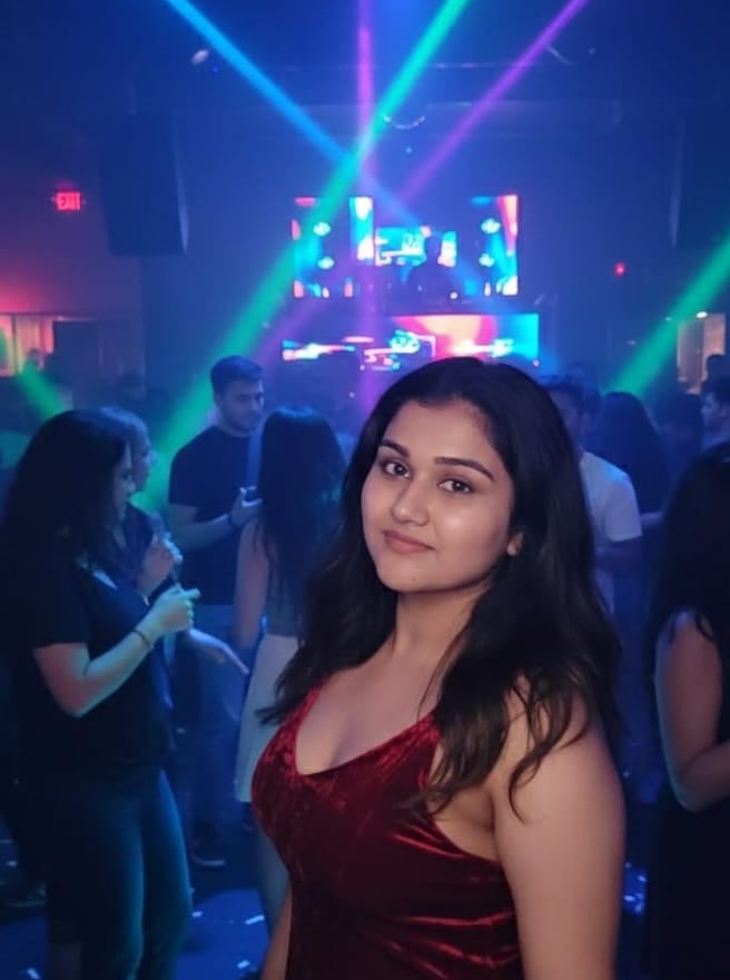 alt="Home massage service with professional female spa therapist"