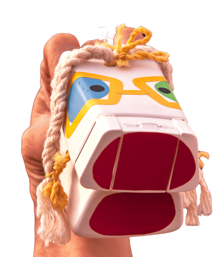 Maria antonieta: Fantoche de shampoo desenvolvida pelo ecobrinquedista Renato M. Bar