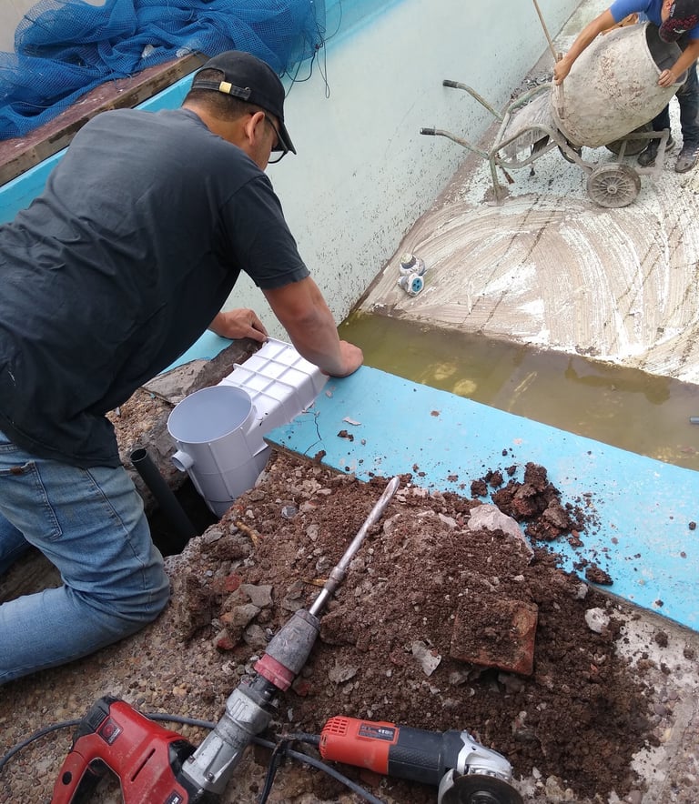 Empresa Lider en Reparación de piletas de Hormigón • Más de 30 años de experiencia.  • Reparación de