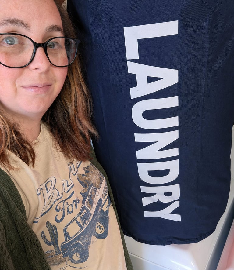 Pickup and delivery laundry service in Athens, AL with branded laundry bag and washing machine