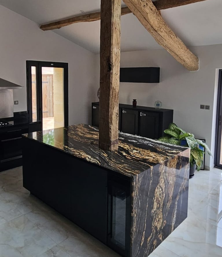 ilot de cuisine en quartzite black taurus à bordeaux