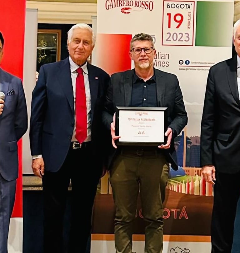 Premio Gambero rosso 2023  restaurante italiano Santa Maria Bogotá