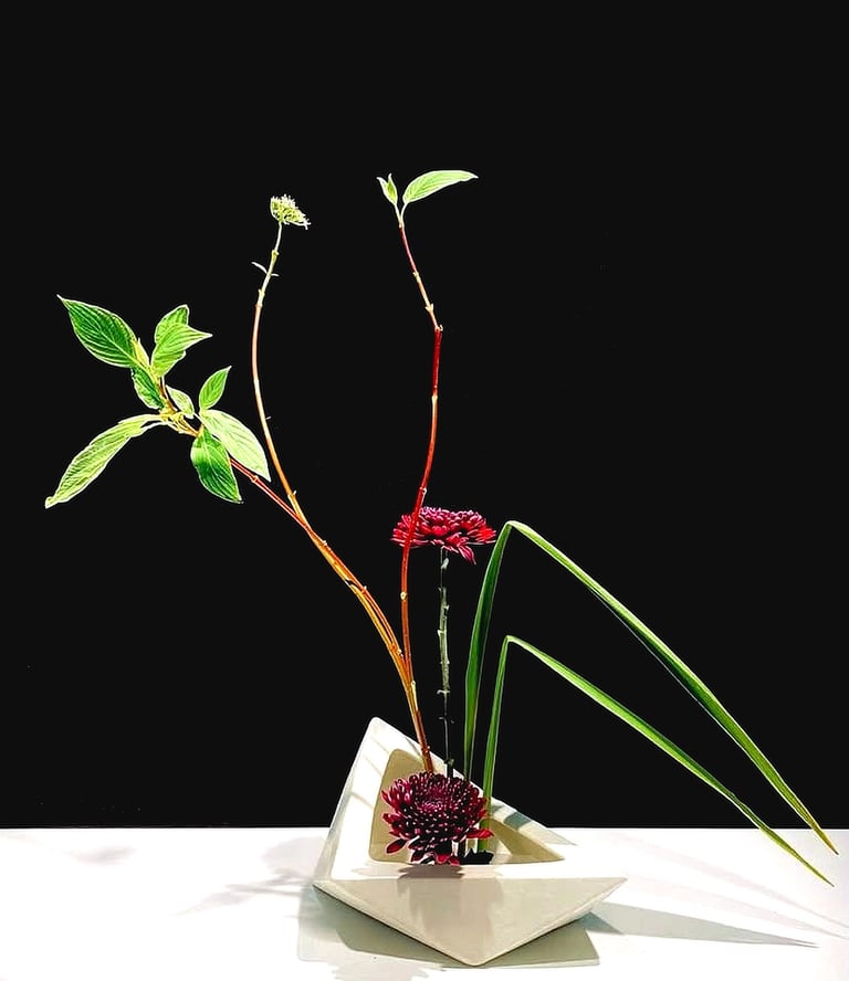 Tara Khan Sogetsu Ikebana