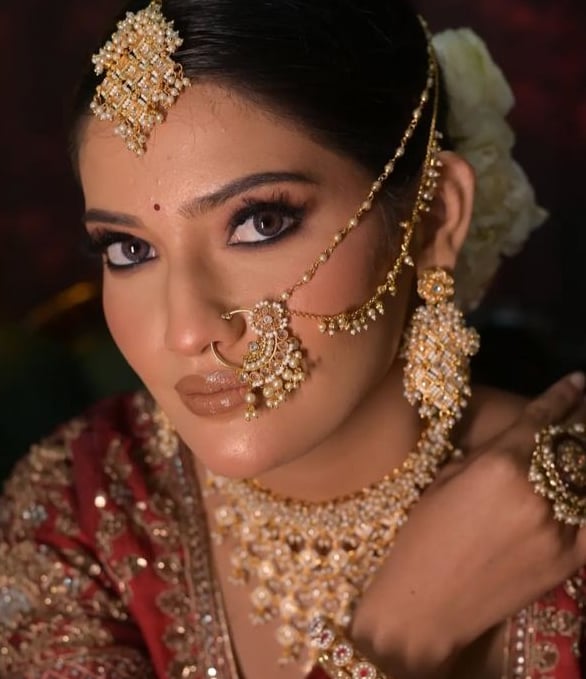 swati ghildiyal makeup studio