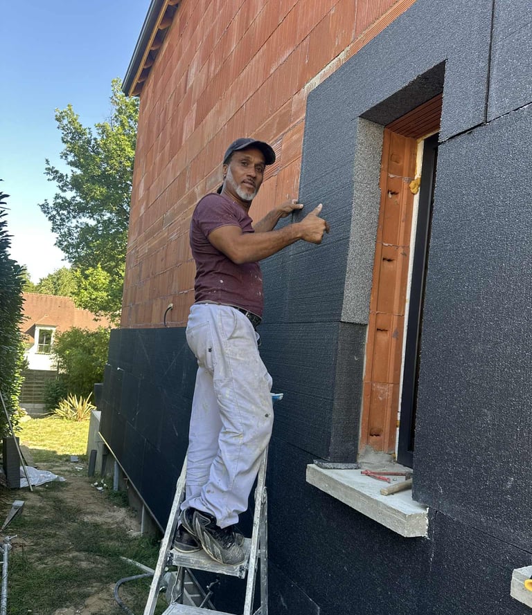 Pose d’isolation thermique par l’extérieur – travaux d’isolation façade