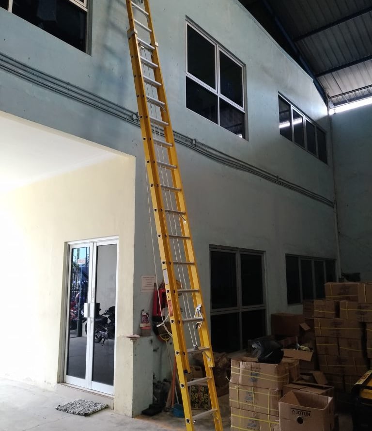 Tangga Sliding Fiberglass Semarang