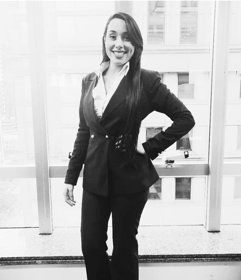 Advogado Aline Ramos