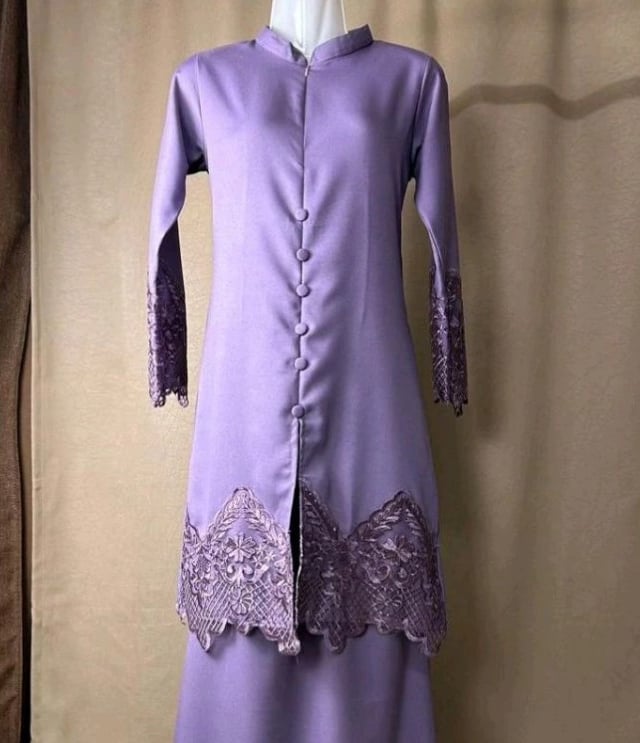 Baju Kurung Lace Como Crepe