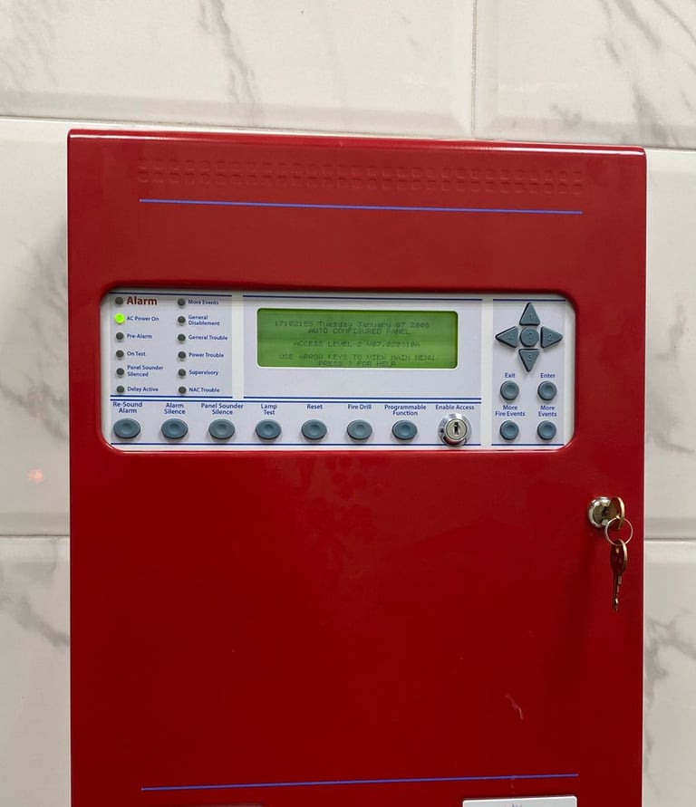 خدمات تركيب وصيانة أنظمة الإنذار بمستوى احترافي.