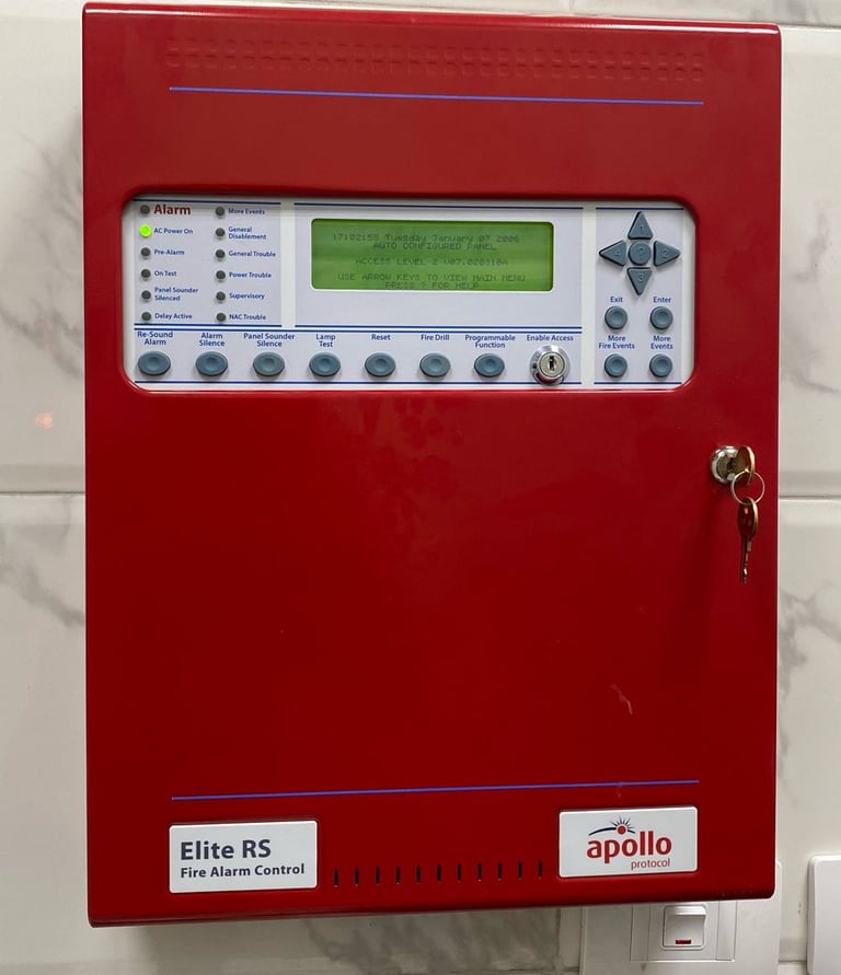 خدمات تركيب وصيانة أنظمة الإنذار بمستوى احترافي.