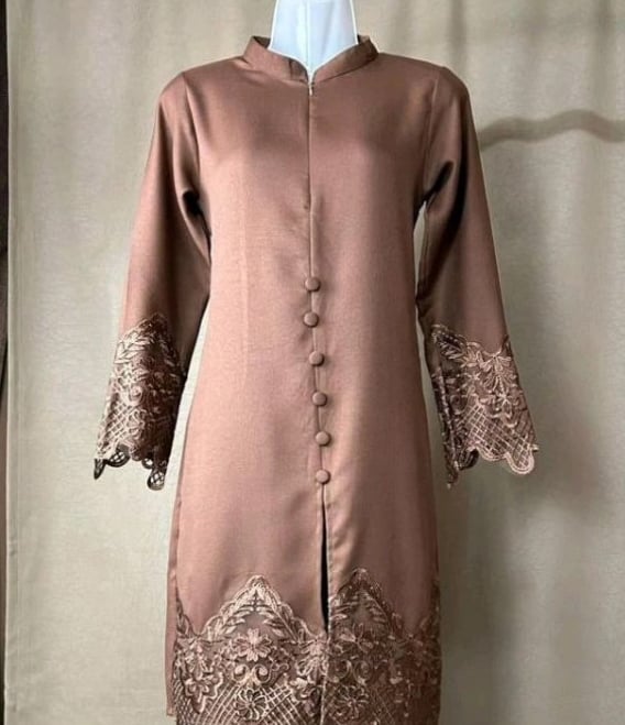 Baju Kurung Lace Como Crepe