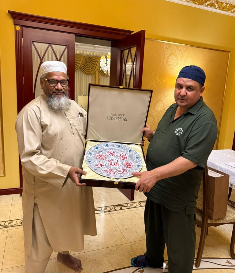 DEC director with Uzbekistan official