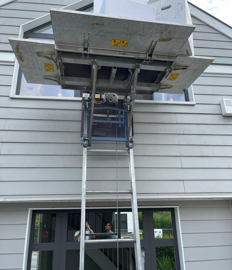 Vanjski lift Dalmatica Mobility Group za teške i visoke prijenose