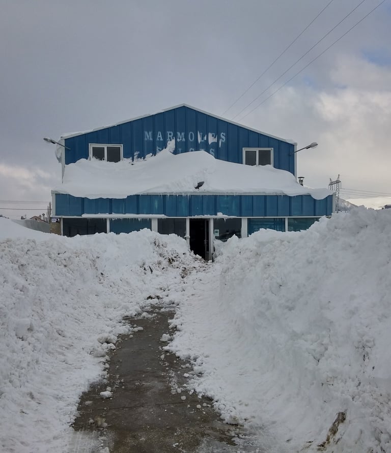 nave marmoles salces