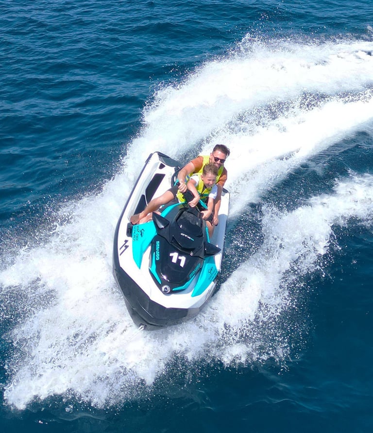 location jetski a pampelonne proche saint tropez à partir de 16 ans