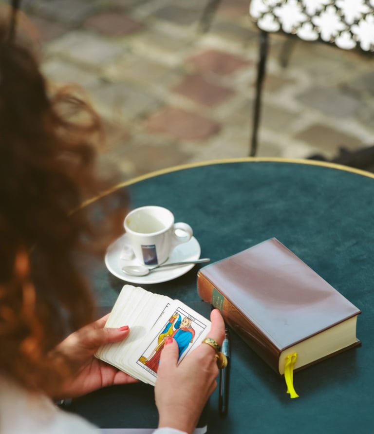 Sortie littéraire à venir "Tarot de l'écrivain noamde", par Fanny Campan
