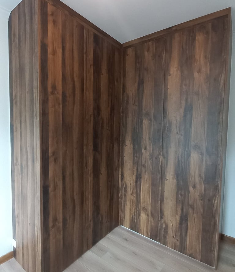Roupeiros de canto, carpintaria em Linda a velha, fabrica de roupeiros 