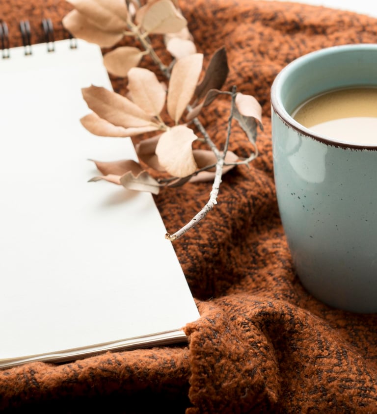 Cahier d'écriture de Mily's Writing, écrivain public biographe St Nazaire