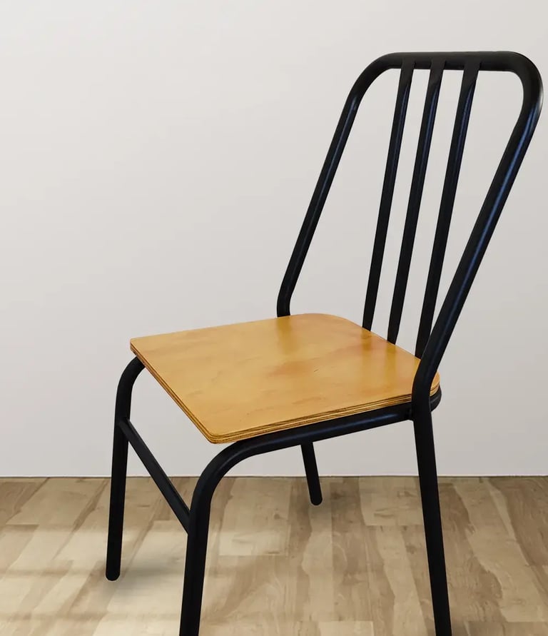 silla metalica y madera