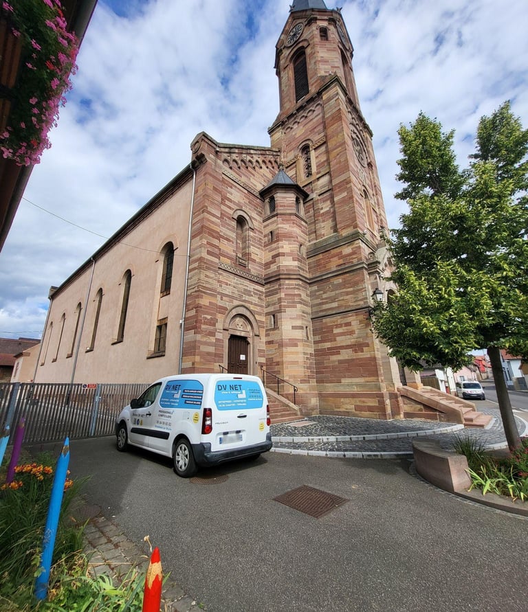 DV NET Nettoyage des vitres de l’église de Griesheim près molsheim