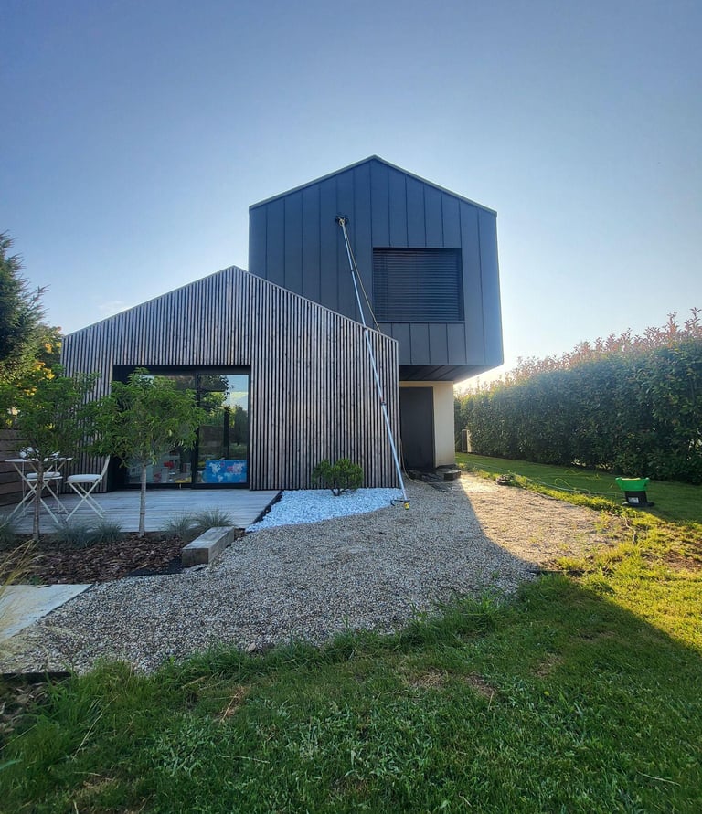 DV NET Nettoyage d’un bardage sur Oberhausbergen