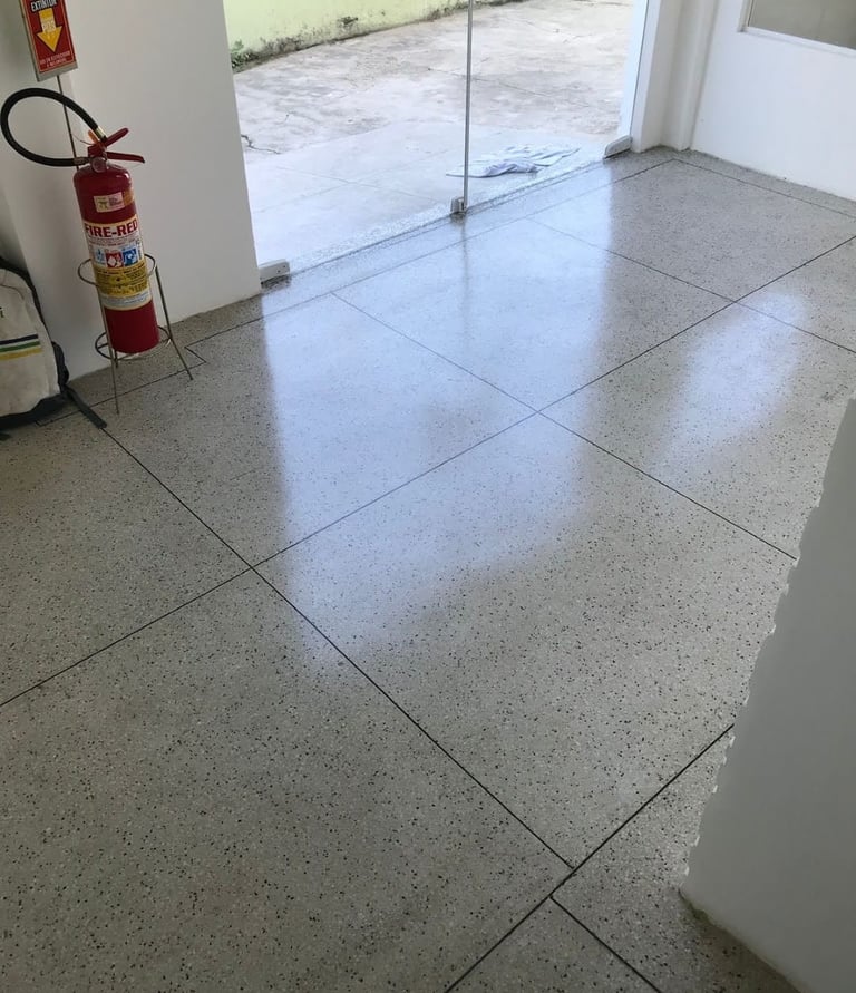 piso granitina