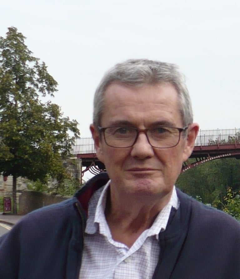 Photograph of Julian Sumner - Worthing musician