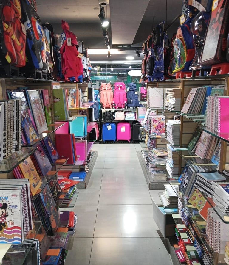 Papelaria com produtos para escritório e home office