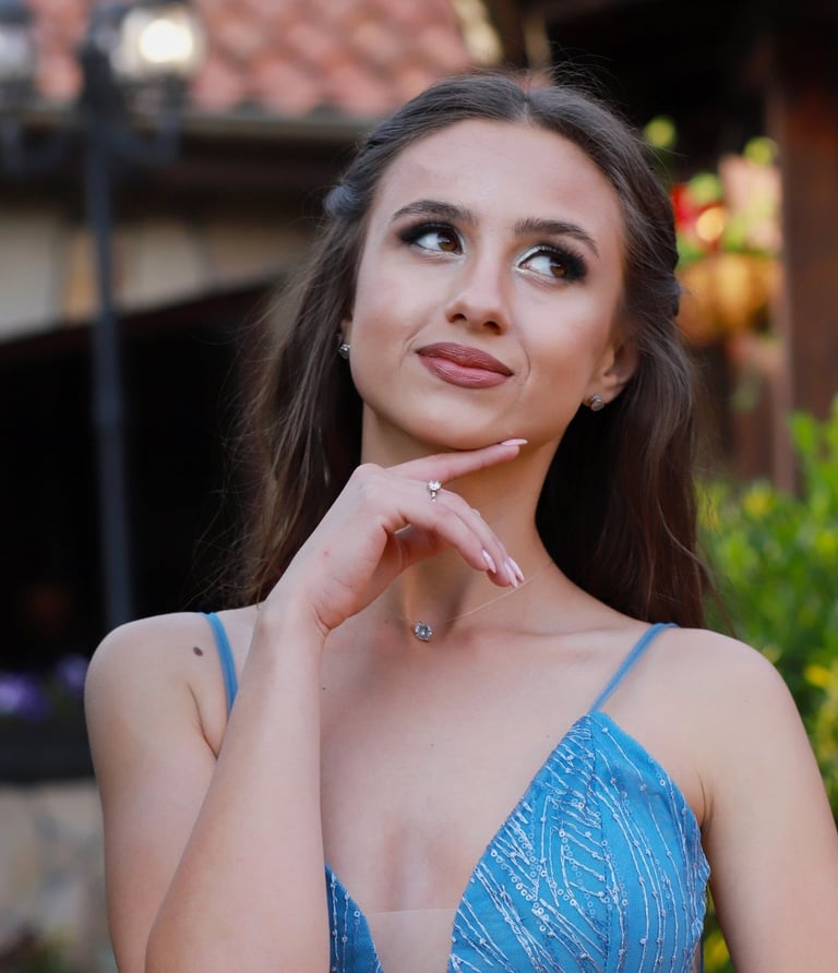 Абитуриентка заснета от Фотограф Светлана Велинова в град Перник