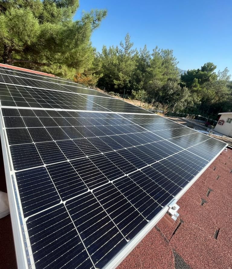 solar modules in rooftop