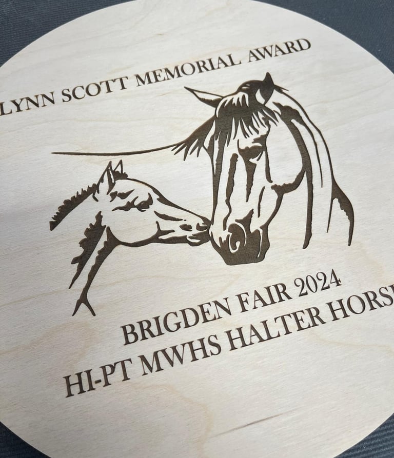 Customized engraving service on wood and acrylic.