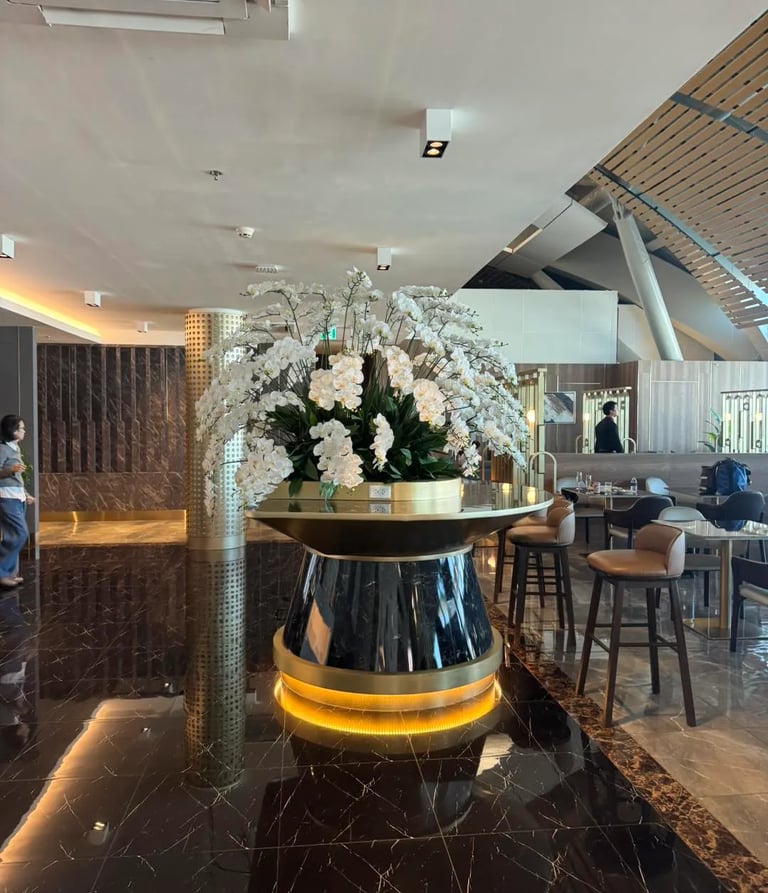 รีวิว Miracle First Class Lounge Satellite 1 Review