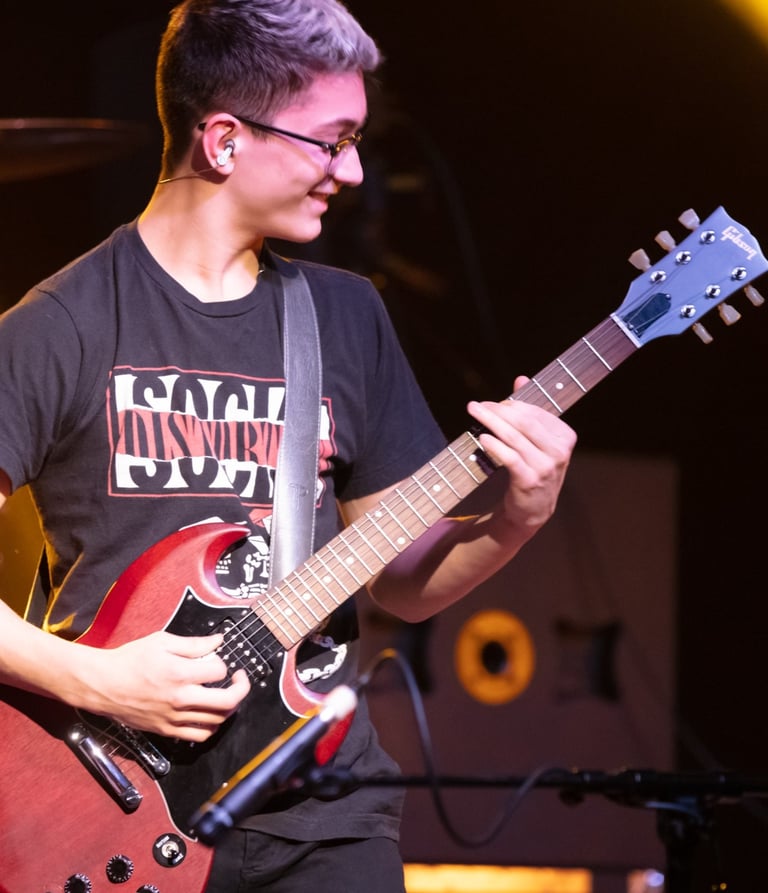 Online Guitar Lessons Level Up Your Guitar Rock Guitar Lessons