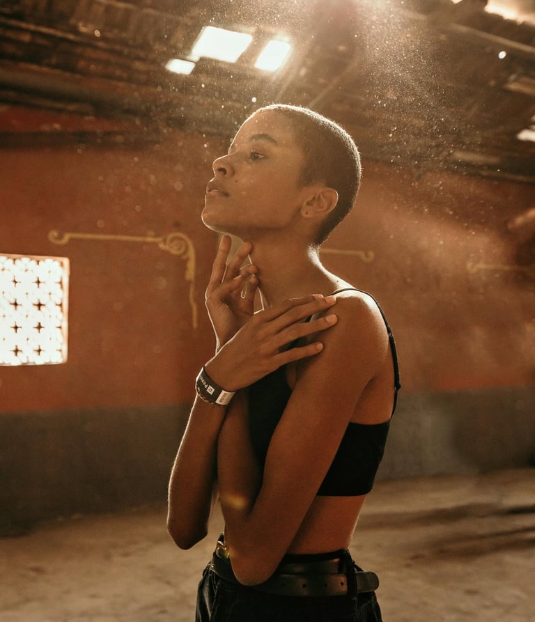 Photo by Marcus Vinícius A. Ribeiro: https://www.pexels.com/photo/woman-in-black-sexy-top-2825034/