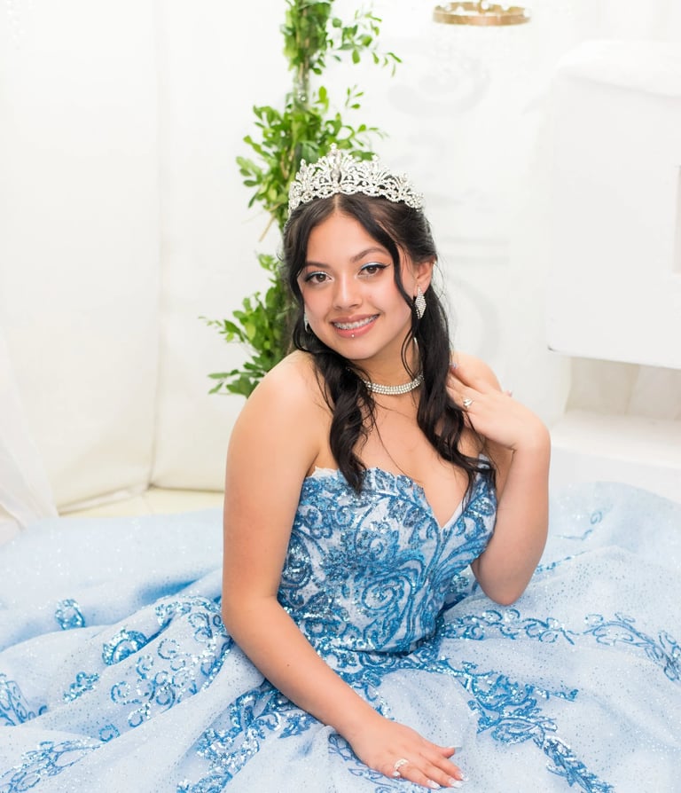Fotografía artística en contraluz de quinceañera en Bogotá — TheLens.
