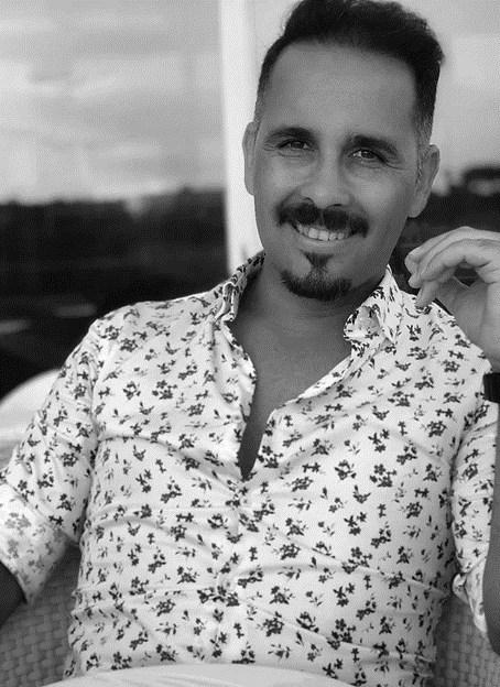 Yunus Emre Gümüs, auteur dramatique turc