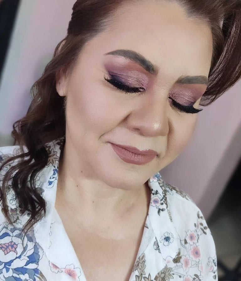 MAQUILLAJE PARA PIEL MADURA POR PAULA TAPIA MAEKUP HERMOSILLO