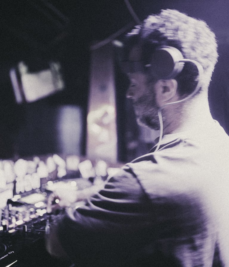 Özgür Can Swedish House DJ