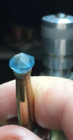 Faceting a large sapphire