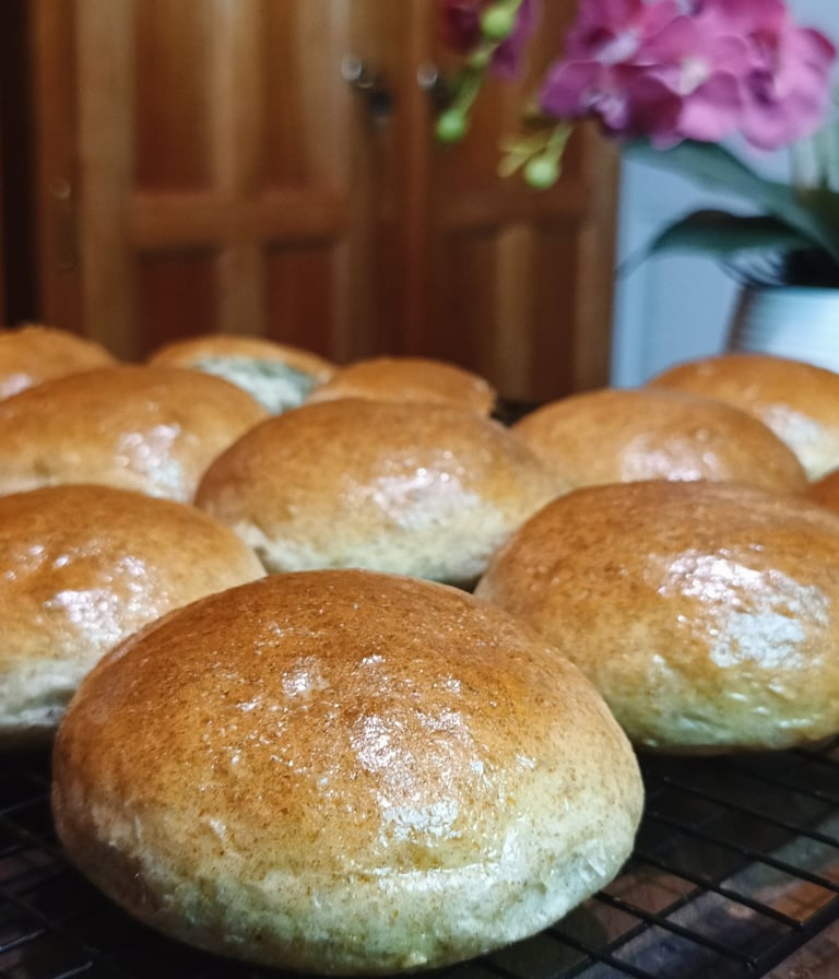 Hearty whole wheat buns