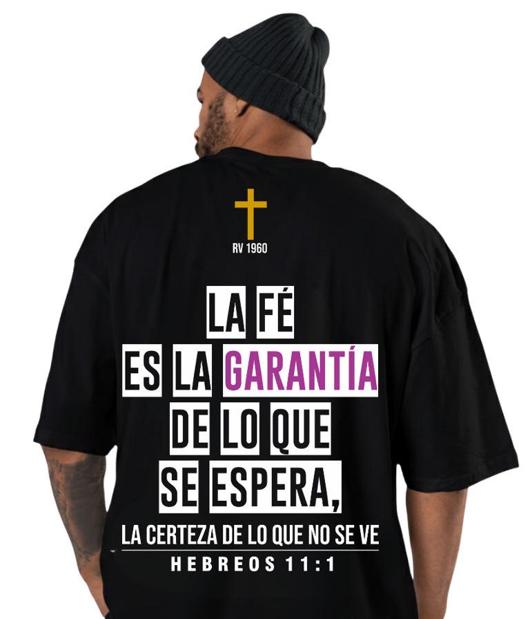 Remera negra premium Escrito Está diseño urbano.