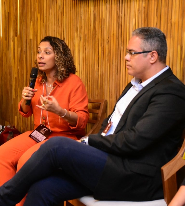 Convidada do Destrave Seu Sucesso falando da importância da comunicação para as empresas.