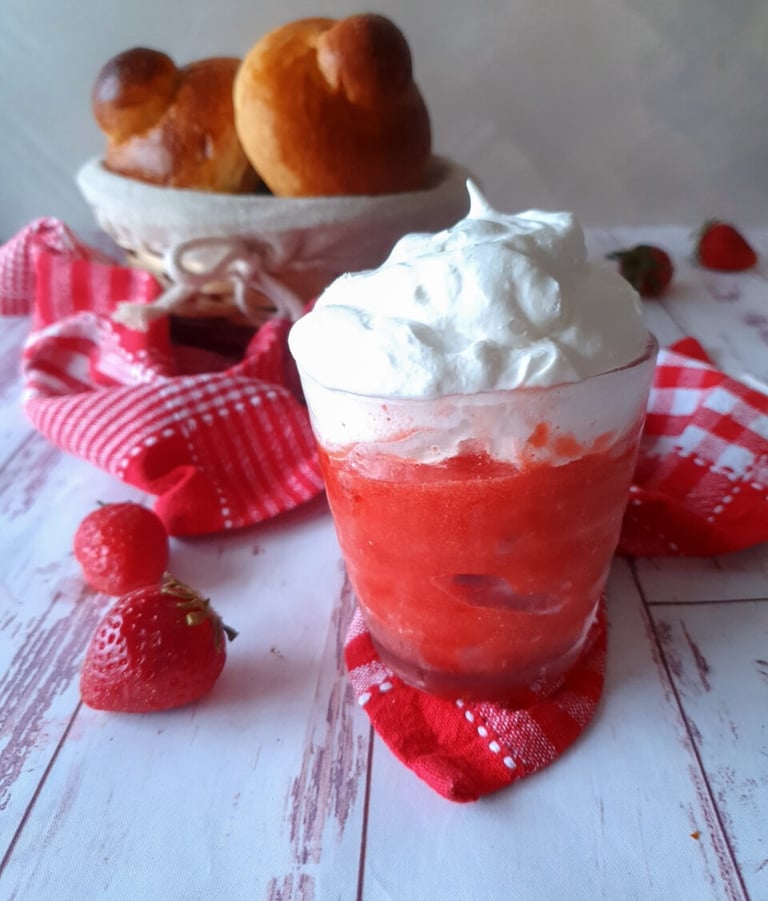 granita siciliana fragola tuppo brioche