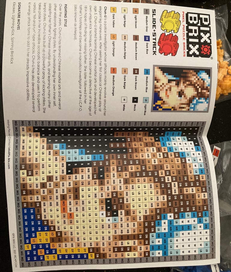 Pix Brix - Chun-Li Pixel Grid