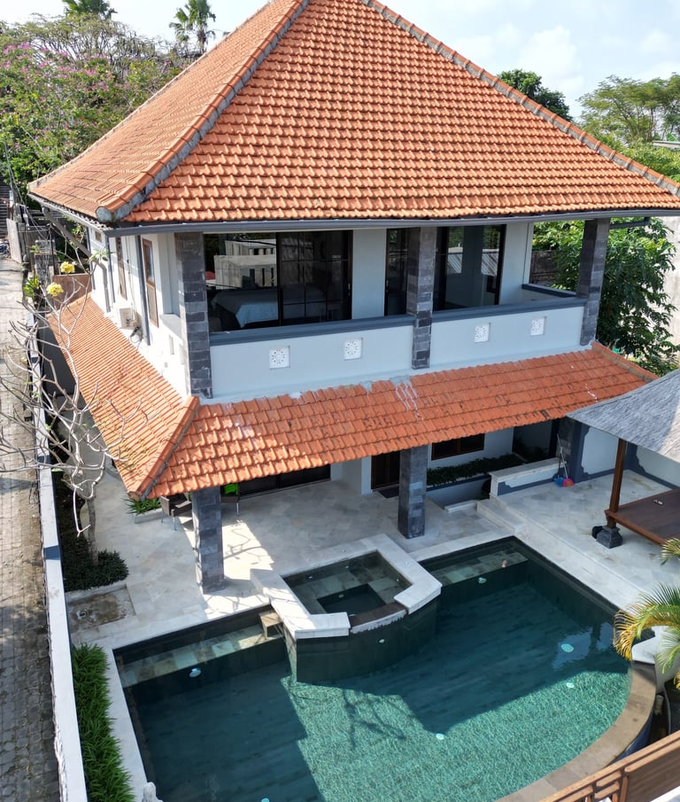 巴厘岛乌加三海景别墅外观——外国买家热门投资与居住选择