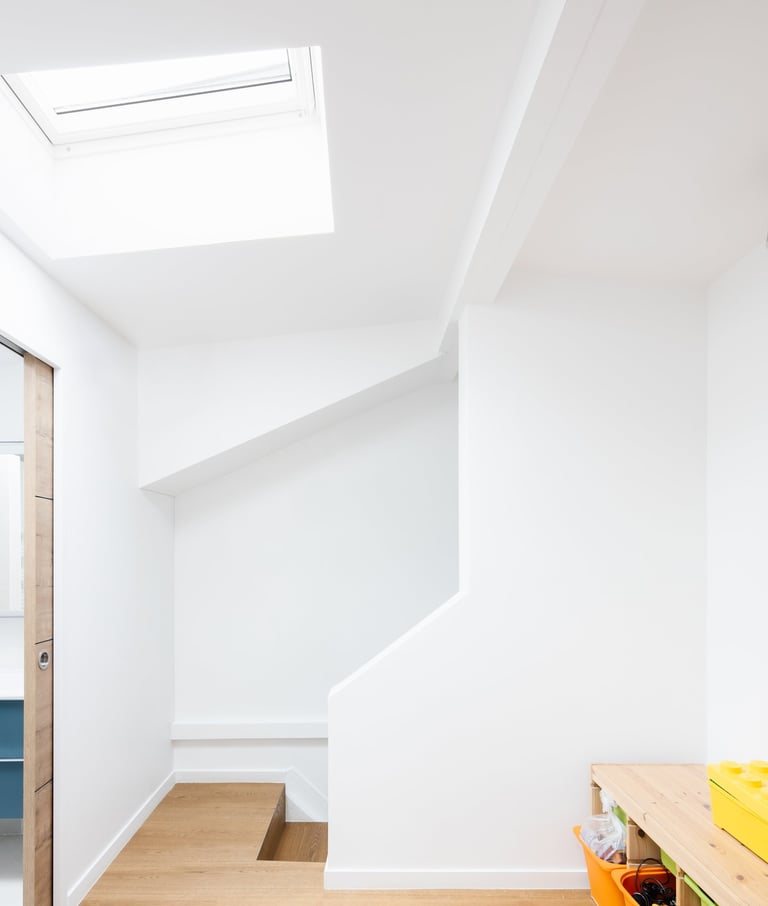 Surelevation of a house with zinc