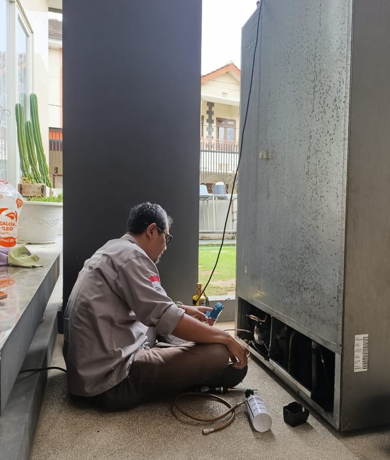 service lemari es surabaya