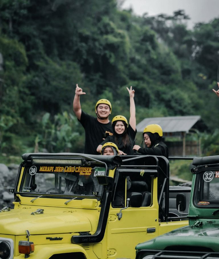 Offroad Sungai Kalikuning bersama Jeep Lava Tour Merapi Resmi
