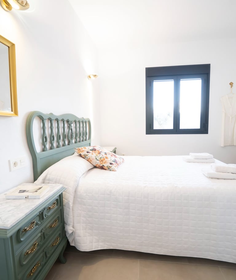 Accommodation for large groups in Almeria, Andalusia