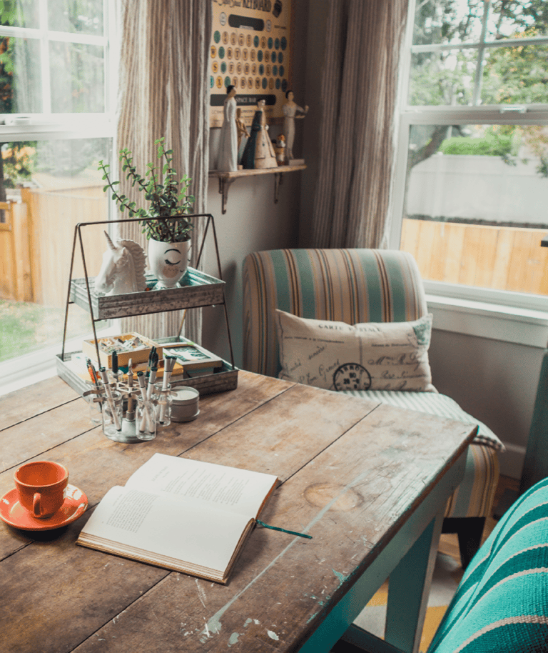 pièce chaleureuse déchargée d'énergies négatives 